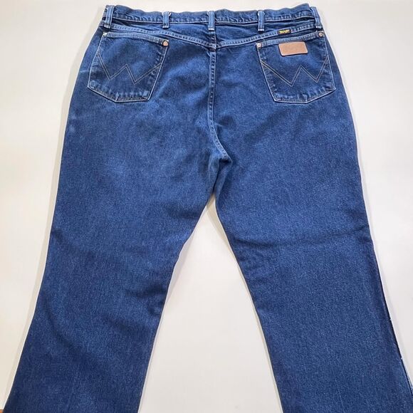 Wrangler 42x32 Straight Leg Cotton Blend Jeans - Picture 2 of 6